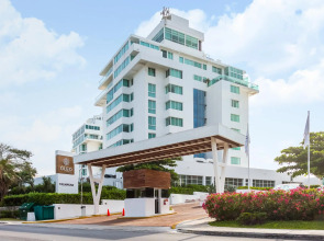 Oleo Cancun Playa All Inclusive Resort