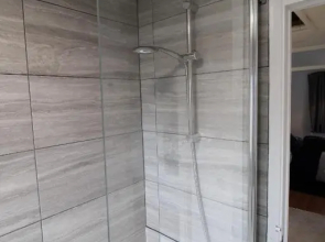 Virexxa Aylesbury Centre - Deluxe Suite - 3Bed House with Free Parking