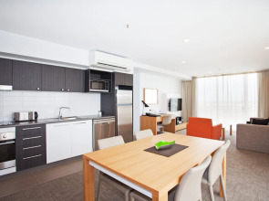 Quest Mackay on Gordon