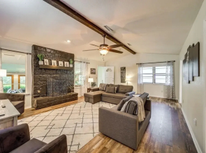 Broken Arrow Home: Family-friendly Amenities!