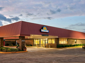 Days Inn by Wyndham Batesville