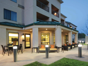 Courtyard by Marriott Dayton North