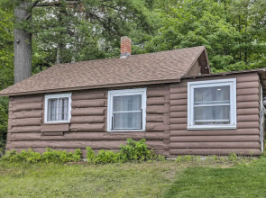 Lakefront Minocqua Cabin w/ Dock & Fire Pit!
