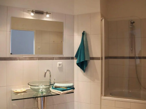 Modern City Apartment Near Central Park