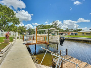 Swim, Fish & Relax: Port Richey Gem w/ Yard!