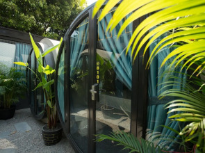 White Rabbit Hostel - Adults Only