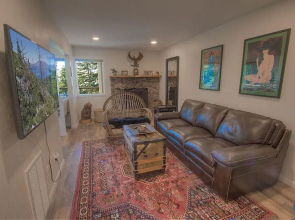Awesome Dawson 1 Bedroom Condo by RedAwning