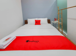 RedDoorz Plus @ Batutulis Bogor