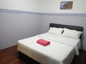 Beautiful Double Room With Ac in Kuching Center