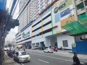 Luxurious 9th Floor Studio in Quezon City With Private Pool