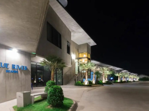 Blue River Resort