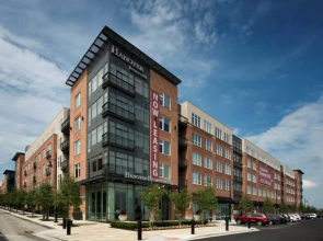 Global Luxury Suites at Toone Street