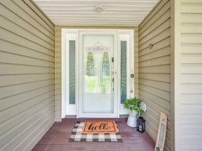 Tannersville House: Bar & Deck, 2 Mi to Ski Resort