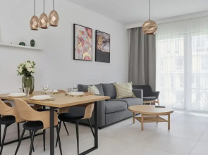 Lwowska by the Lake by Renters Prestige