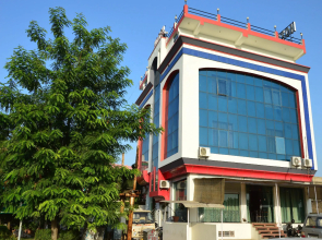 Collection O 7238 Hotel Mansarovar Palace