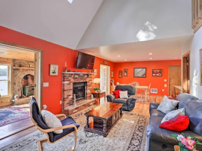 Lakefront Retreat w/ Dock & Yard in Tobyhanna!