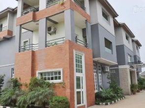 Denami Suites