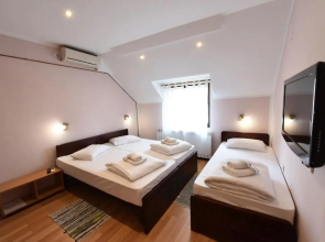 Apartments & Accommodation Stojic