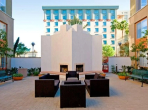 Global Luxury Suites at Main Street