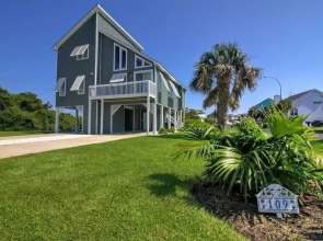 Linger Longer 3 Bedroom Home by RedAwning