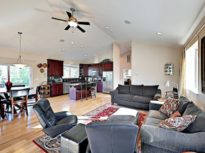 New Listing! Mountain-View Eden W/ Spacious Balcony Home