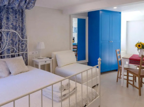 BLUE and WHITE apartment vipgreece