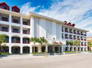 Senna Hue Hotel