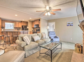 Family Lake Retreat w/ Screened Deck!