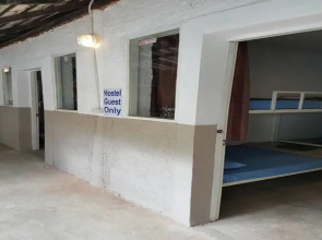 Shut Eye Party Hostel - Adults Only