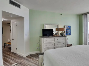 Surfside #1610 by Southern Vacation Rentals
