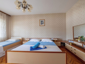 Apartment Frane