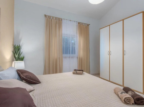 Awesome Home in Porec With Wifi and 2 Bedrooms