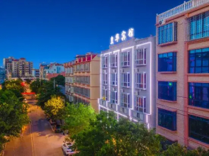 Ding'an Huanghua Hotel (Ding'an Bus Station)