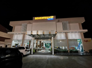 Seventeen Hotel
