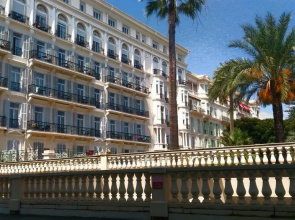 Le Victoria, 2p moderne, les pieds dans l'eau, Parking, Piscine