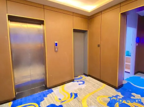 Super 8 Select Hotel