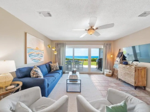 Sol And Sea 2 Bedroom Townhouse by RedAwning