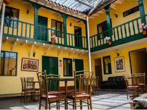 Cusco Plaza Nazarenas