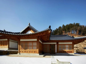 Hanok Ridge Pension