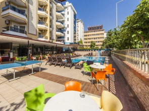 Kleopatra Ada Beach Hotel