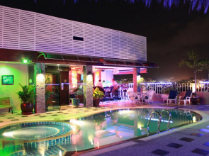 Patong Hemingway's Hotel