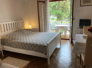 Ija- Studio BY THE Beach KRK