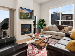 Modern Townhome Steps From the Brewery District!