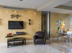 Spectacular 11,000 Sqft PenHouse fully staffed