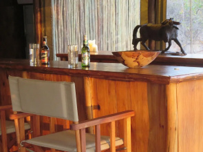 Iphofolo Lodge