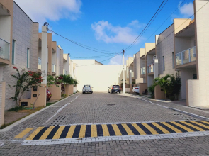 Charmosa casa a 500m da praia - Shoreline 18
