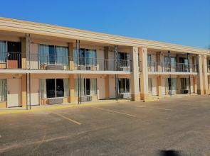Days Inn Asheville Airport