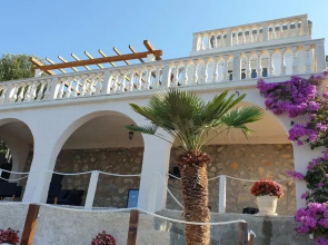 Villa Leonardo - Two Bedroom Apartment With Terrace and Sea View ID Direct Booker 8559