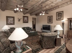 White Mountain Paradise - Four Bedroom Cabin