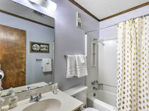 Pool Access & Slope Views: Beech Mtn Condo!